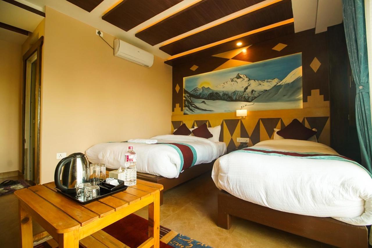 Hotel Satkar Pvt Ltd Pokhara Exterior photo